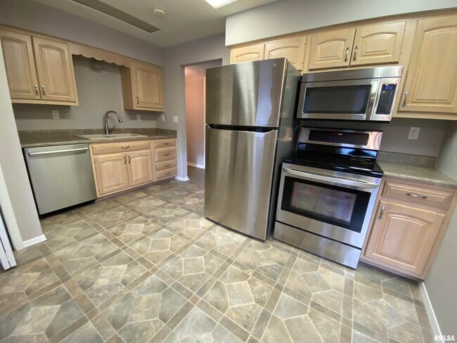 Foto del edificio - 7409 N Patton Ln