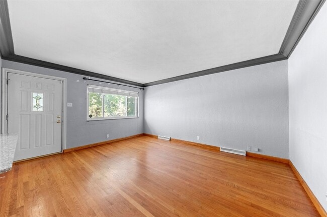 Building Photo - 3735 Koeln Ave