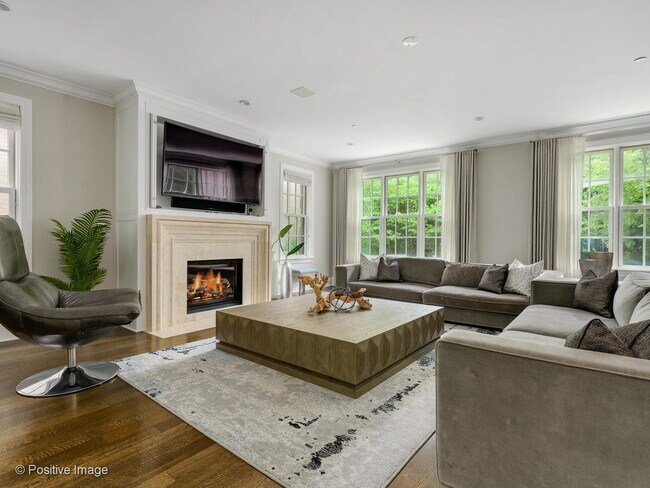 Foto del edificio - 850 W Willow St