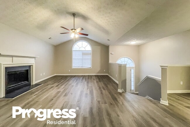 Building Photo - 10621 Day Lily Dr