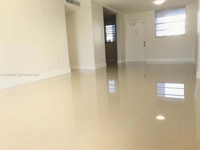 Foto del edificio - 14170 SW 84th St