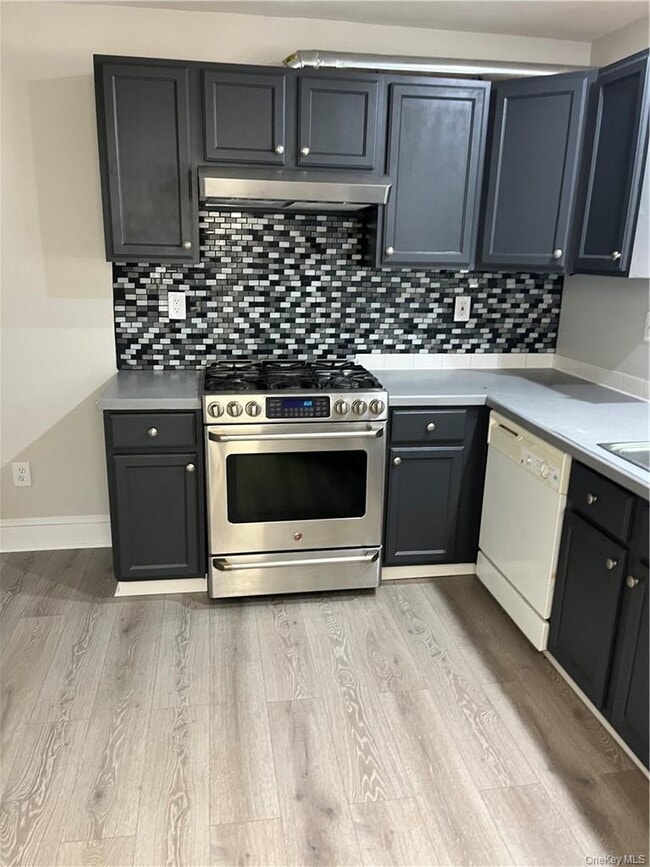 Building Photo - 598 NY-303