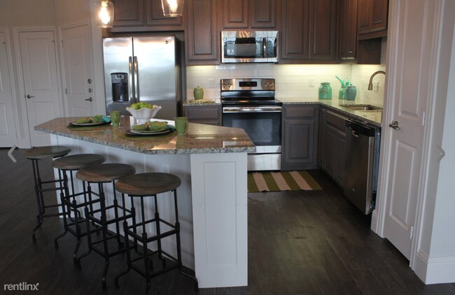 Foto del edificio - 1 br, 1 bath  - 2570 Justin Rd 1799