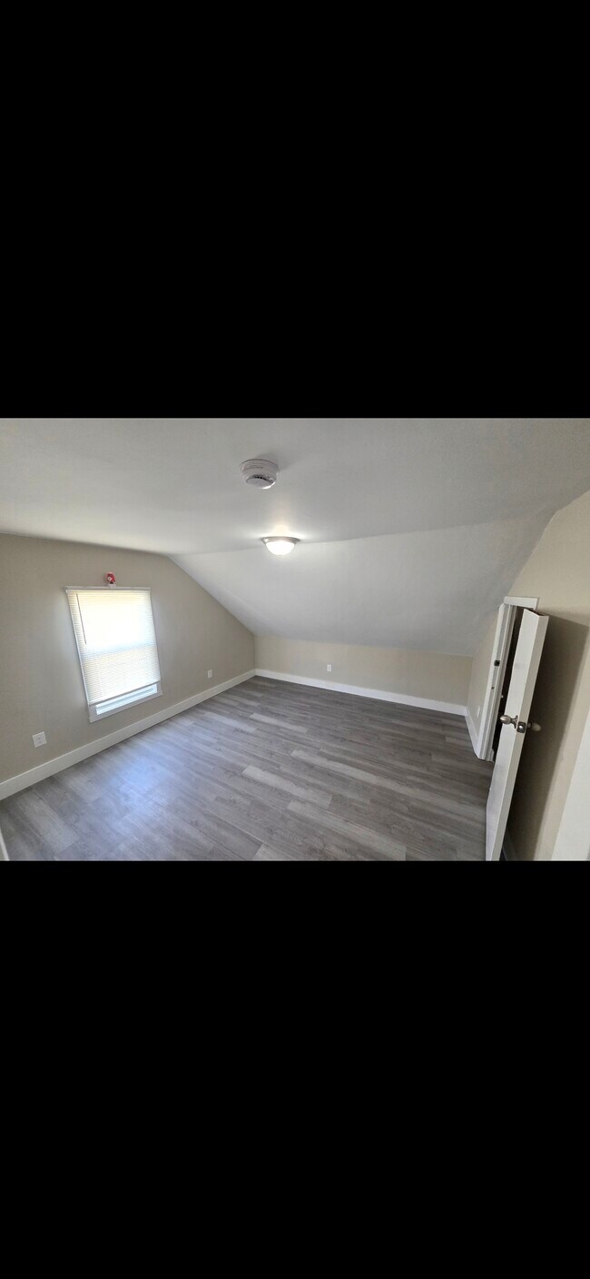 Foto del edificio - 1441 Pleasant St