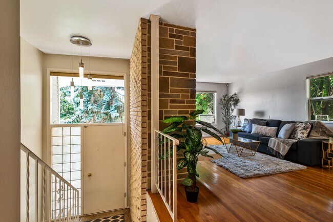 Photo - Spacious 3 Bed, 2.75 Bath Seward Park Home!