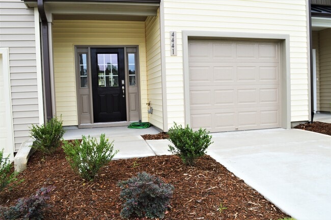Building Photo - 4441 Lord Joseph Ct