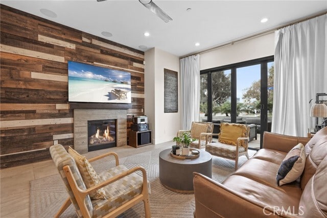 Building Photo - 402 10th St