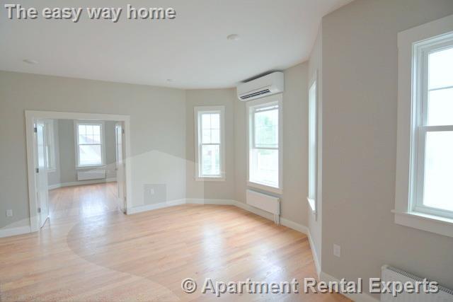 Building Photo - Spectacular floor-through 3+ BR * Two bath...