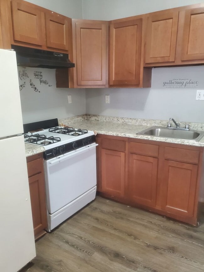 Building Photo - North Philadelphia 3BR/1BA