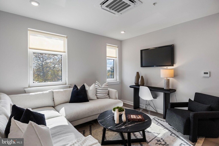 Photo - 3449 Scotts Lane Unit A320