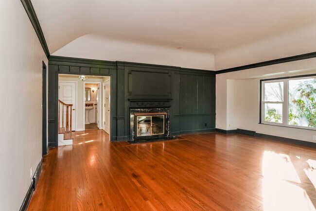 Foto del edificio - 2343 Ridgewood Rd