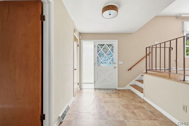 Foto del edificio - 115 Saybrook Ln