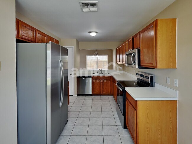 Foto del edificio - 317 Morning Creek Cir