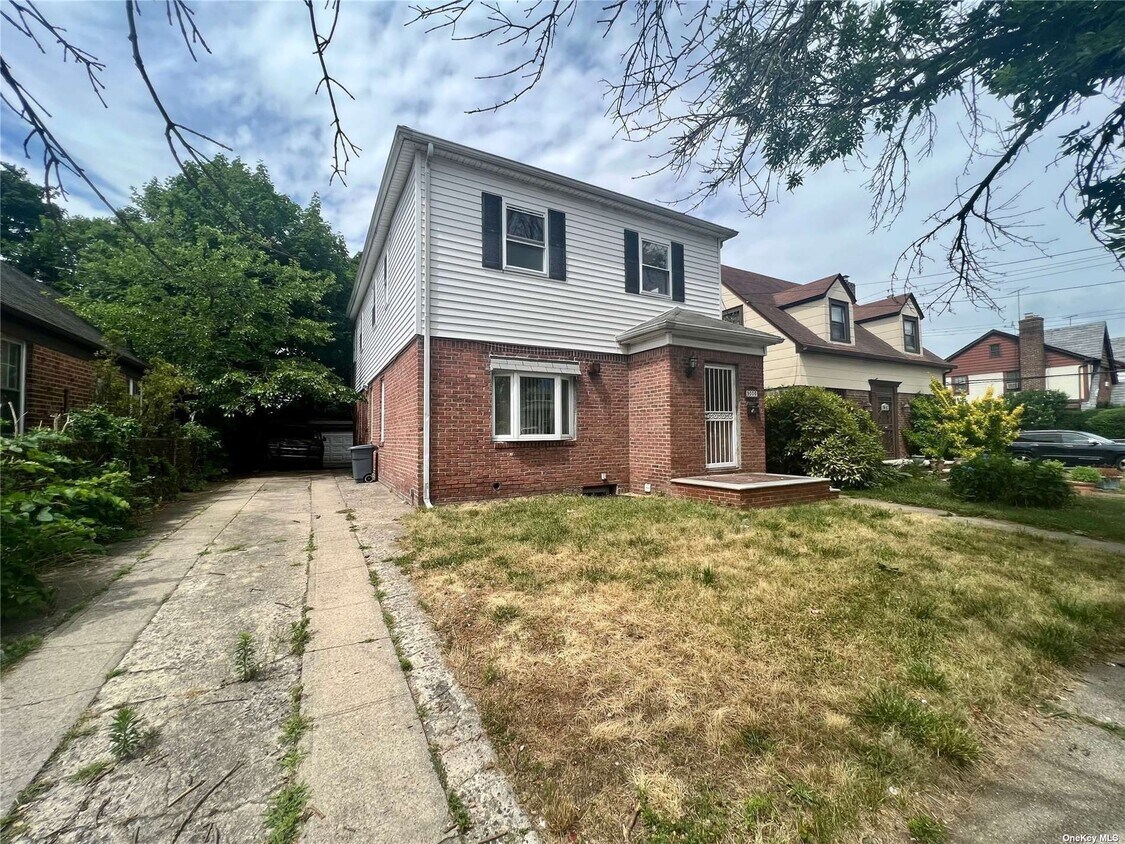 906 221st St, Queens, NY 11428 House Rental in Queens, NY