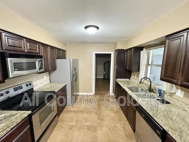 Foto del edificio - 472 Ridgewood St NW
