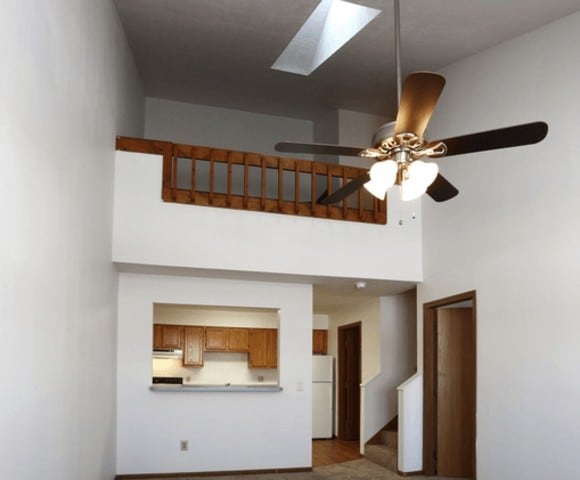 Building Photo - 2580 N Limestone St