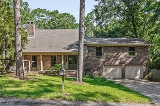 Building Photo - 143 Buena Vista Dr