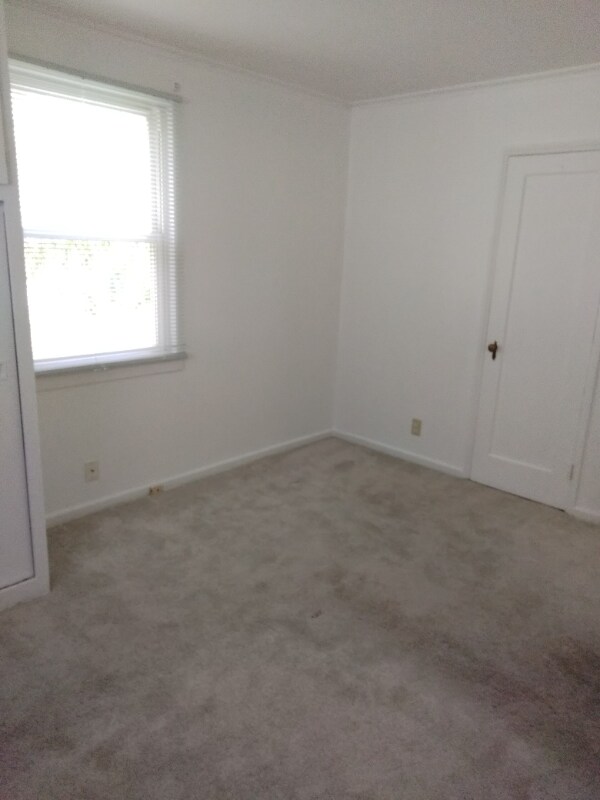Building Photo - 519 Kenbrook Dr