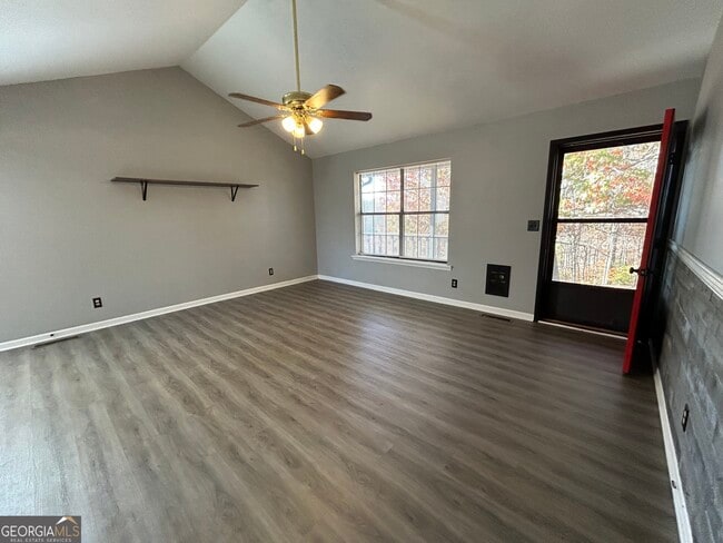 Foto del edificio - 3544 Lakeview Dr