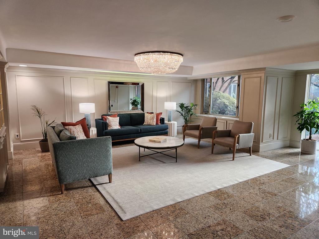 Foto principal - 4301 Massachusetts Ave NW