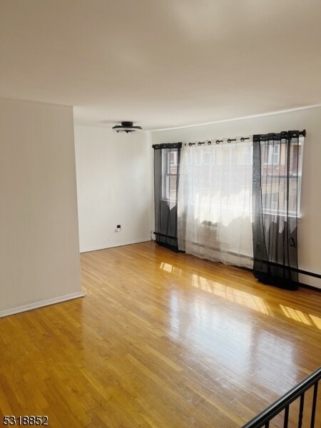 Building Photo - 916 Stuyvesant Ave.