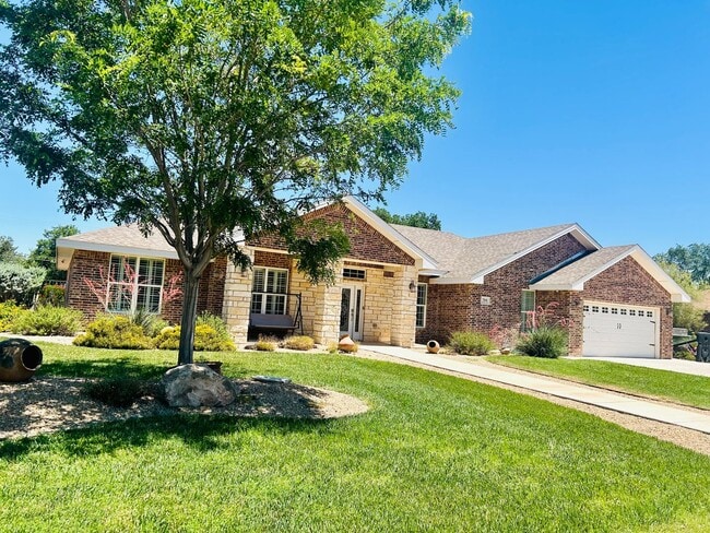 Building Photo - FLETC RENTAL Fully Furnished 4 bedroom home