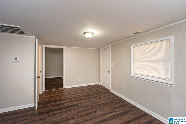 Building Photo - 203 N Cannon Ave