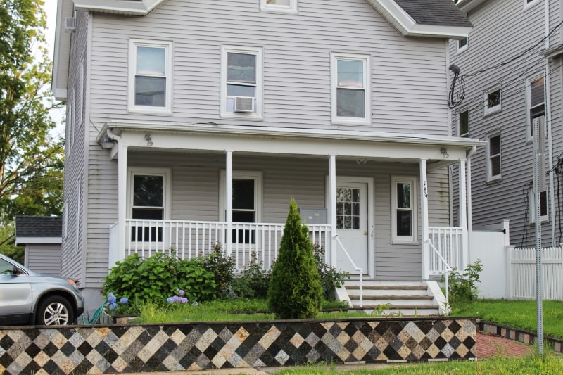Primary Photo - 189 Irving St