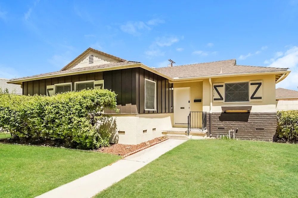 Foto principal - 8137 Darby Ave