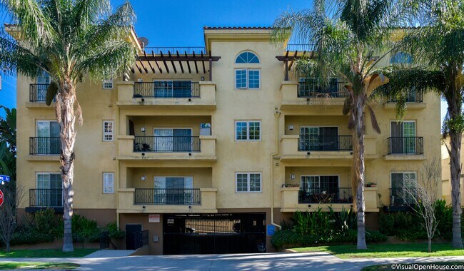 Building Photo - 4871 Klump Ave