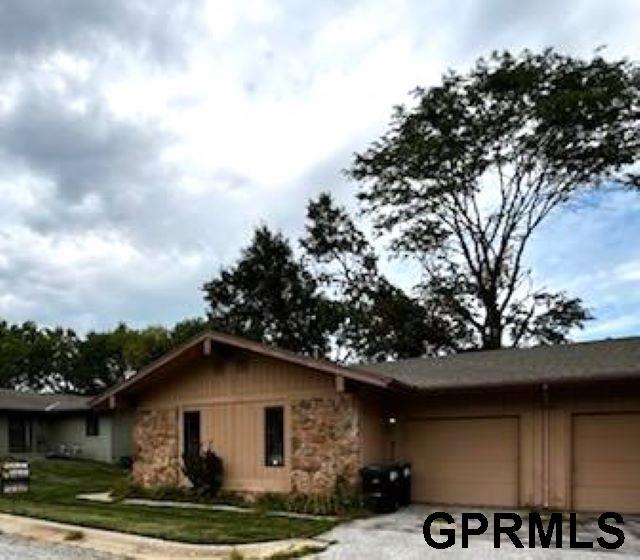 Building Photo - 9260 Erskine Plaza