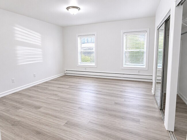 Foto del edificio - 121 Brookside Ave