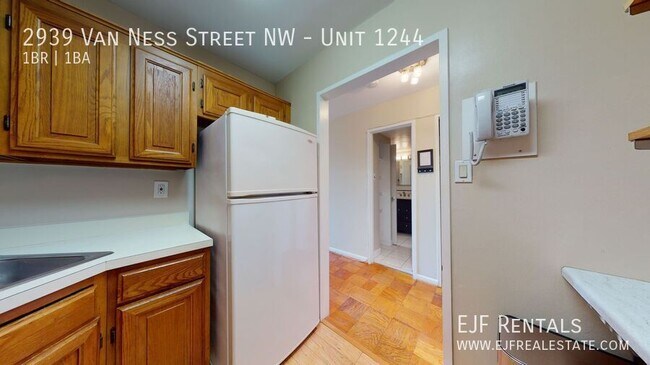Foto del edificio - Amenities GALOR! All Energy Utilities Incl...