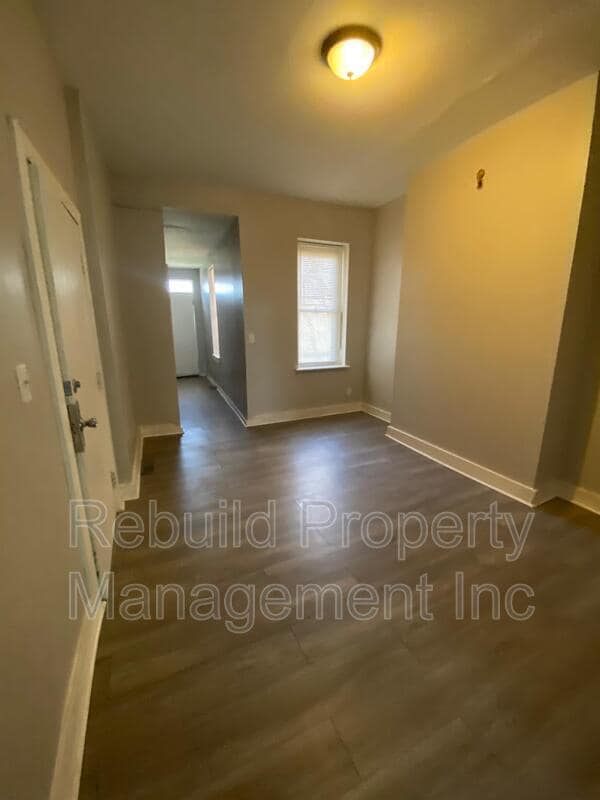 Photo - 1328 N Calhoun St Apartment