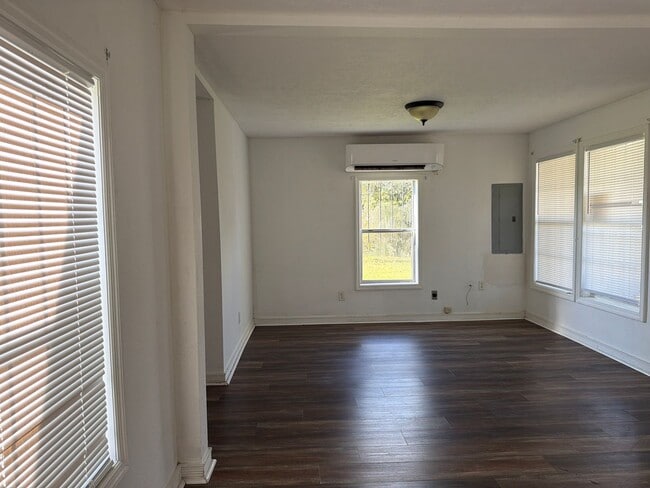 Foto del edificio - Spacious 1/1 North LC