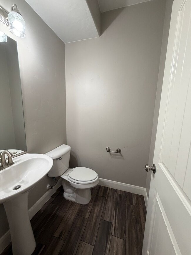 Building Photo - Luxury Townhome in Santa ClaraStunning 3 BR, 2.5 BA Townhome with Spectacular Views!