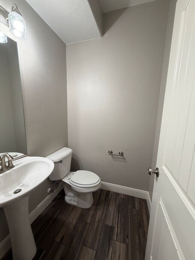 Foto del edificio - Luxury Townhome in Santa ClaraStunning 3 BR, 2.5 BA Townhome with Spectacular Views!