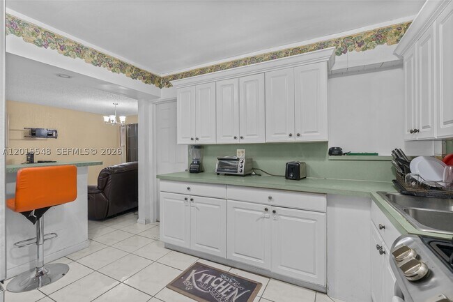 Foto del edificio - 1041 NW 196th St