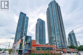 Building Photo - 2220 Lake Shore Blvd W