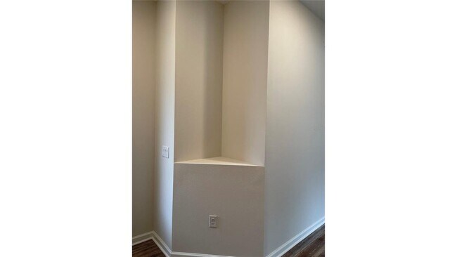 Foto del edificio - 1305 Bangor Dr