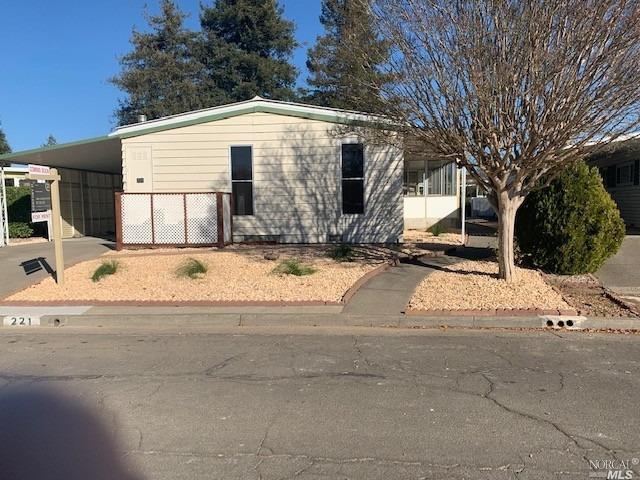 Building Photo - 221 Monarch Ct
