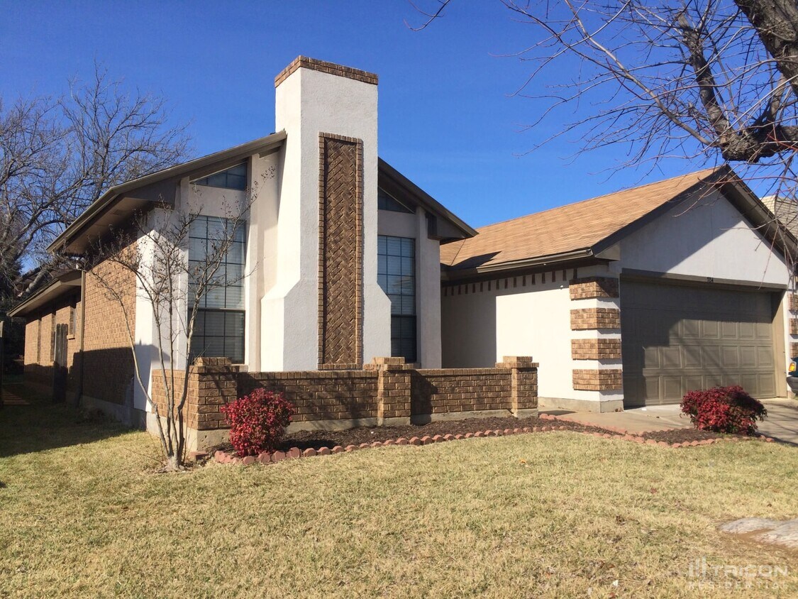Foto principal - 704 Sunrise Ct