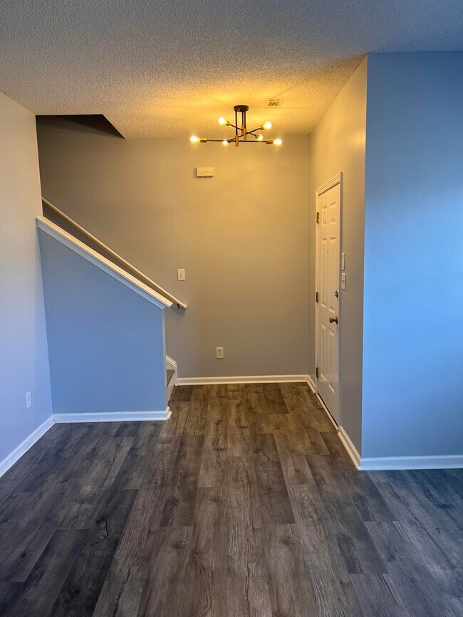 Foto del edificio - 7220 Oakley Ct