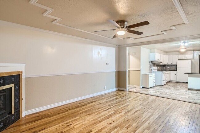 Foto del edificio - 419 Paul Avenue, Layton, UT, 84041