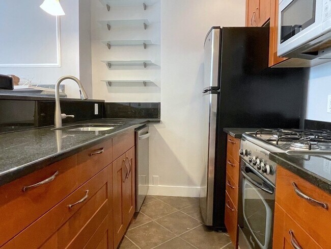 Foto del edificio - 239 Beacon St