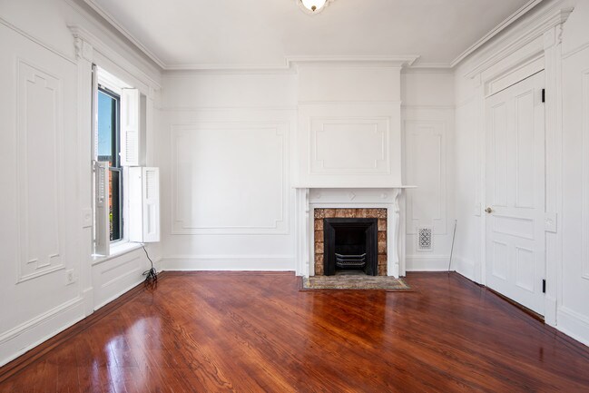 Foto del edificio - 684 Macon St