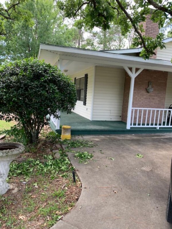 205 Lakeview Dr, Glennville, GA 30427 House Rental in Glennville, GA