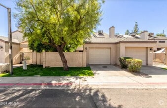 Building Photo - 3211 E Lavey Ln