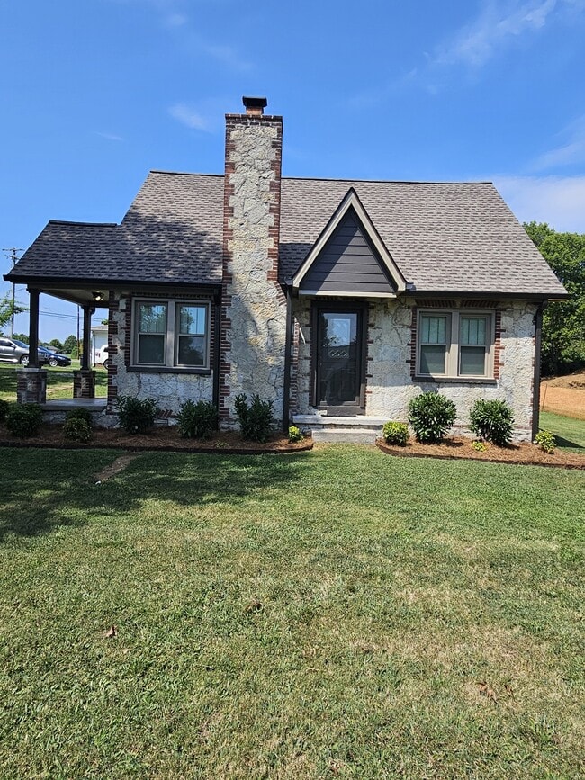 Building Photo - 140 Shivel Dr
