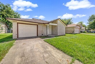 Building Photo - 3111 Overcross Dr